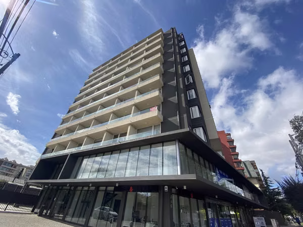 DEPARTAMENTO SEMI AMOBLADO EN VENTA HOCHSTETTER EDIFICIO DOS-K