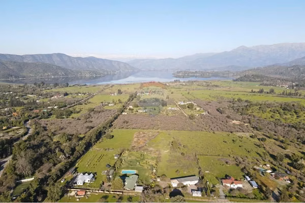 Parcela de 5000 m2 en bosques de aculeo