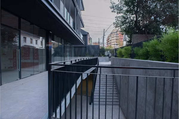 Local comercial nueva costanera/alonso de córdova