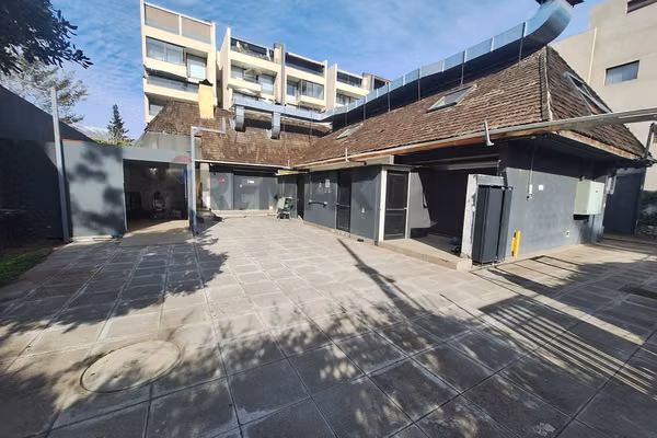 Casa para remodelar - robles