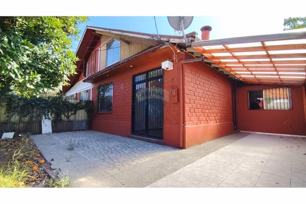 Casa 2 pisos villa parque alameda , lo prado