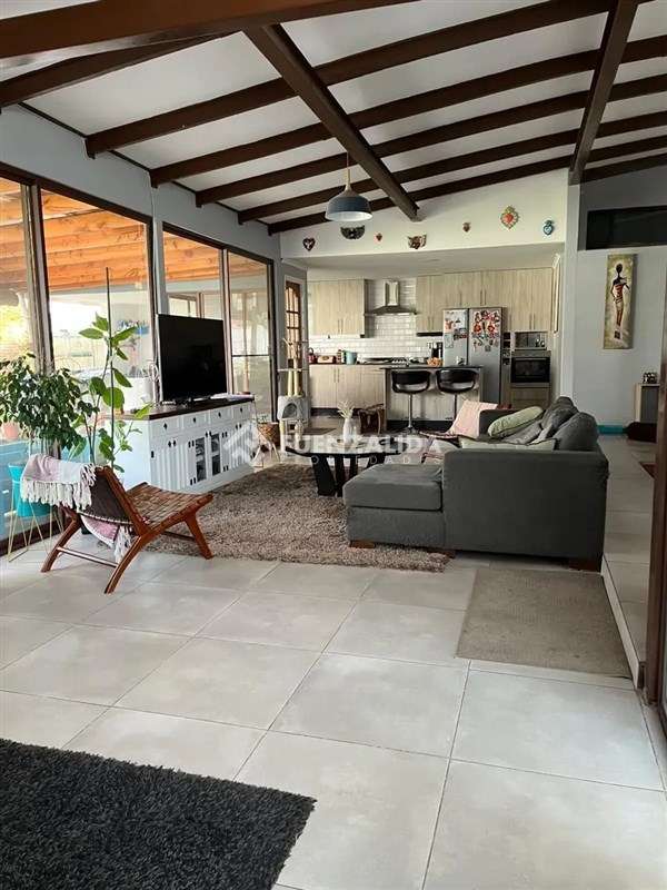 Gran Casa en venta de 1330 mts2 de terreno. en Puente Alto