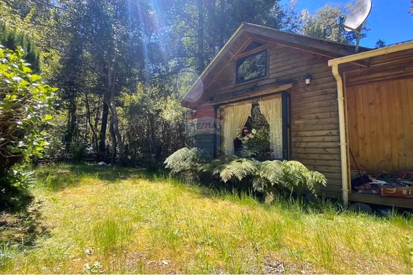 Venta parcela con casa amoblada en caburgua