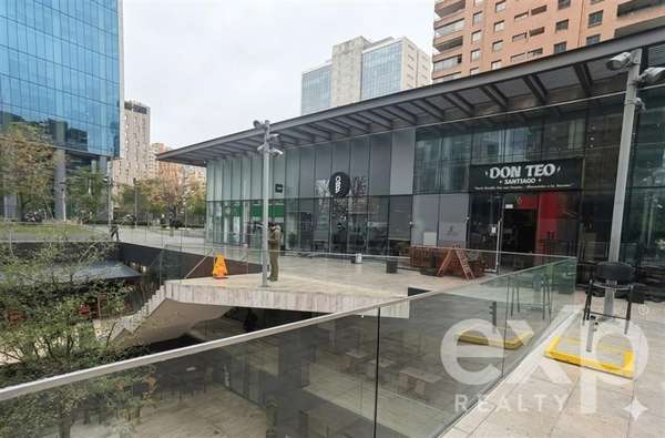 Local en arriendo E. Britania, Los Militares con Manquehue