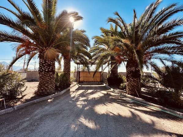 Gran Parcela de 9.050 m² en Lampa con Casa de Alto