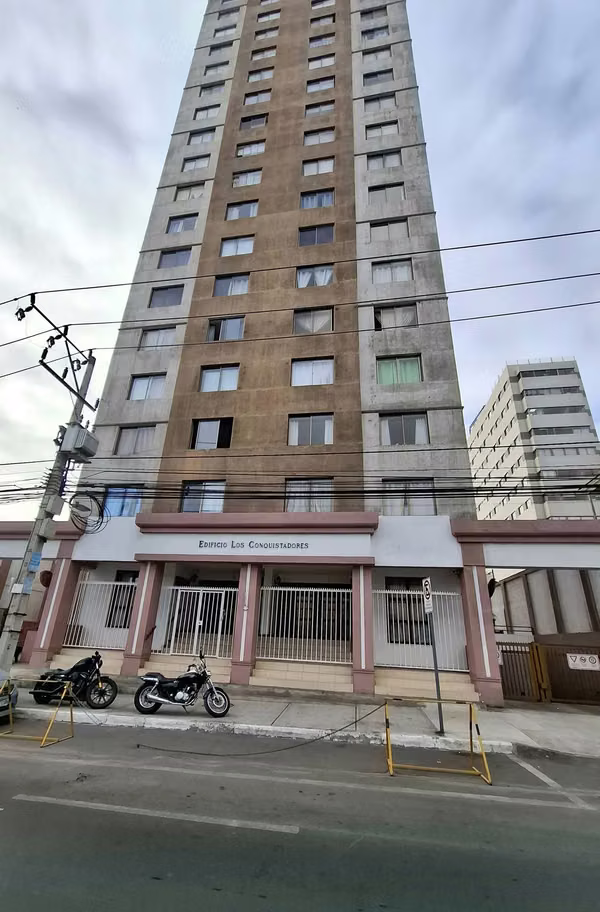 Arriendo dpto 3D, 2B, estacionamiento, Edificio Los Conquistadores en Iquique.