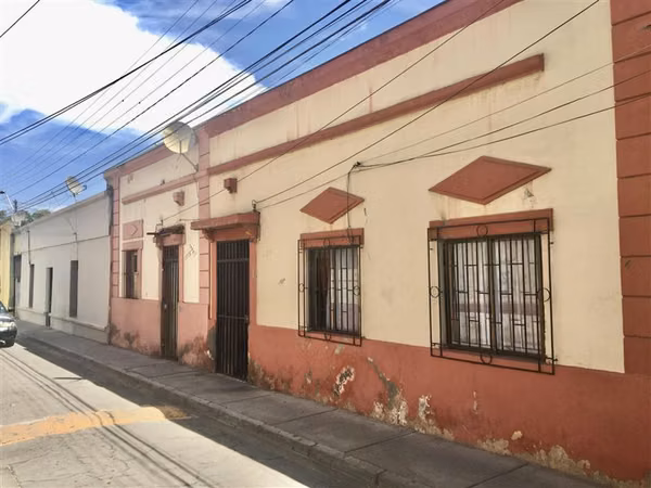 GRAN PRECIO!! 2 Casas Juntas en 177 m2 de Terreno en Calle Eduardo Matte, Stgo Centro