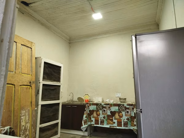 Excelente Oportunidad en Independencia, Amplia y comoda casa para remodelar.