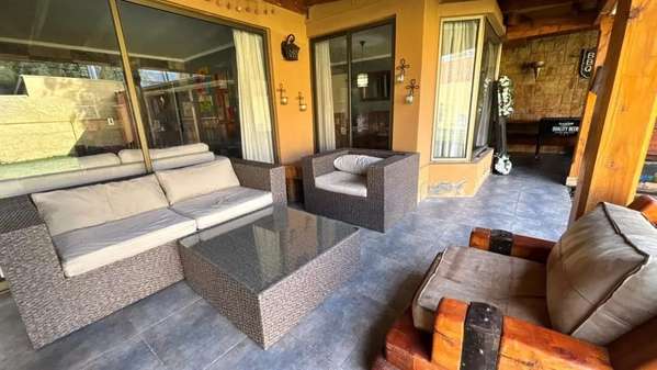 Hermosa casa de 6 Dormitorios 4 Baños