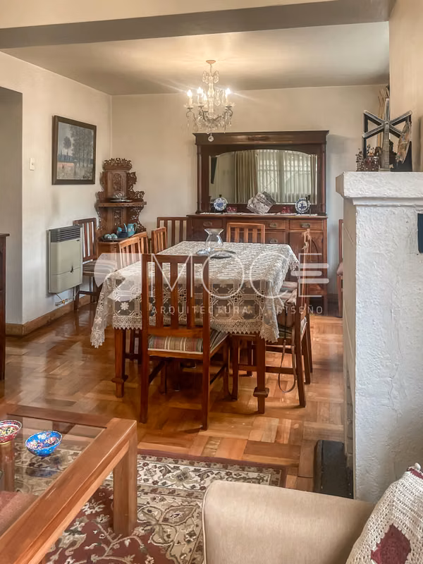 ¡Seguridad y vida familiar en Ñuñoa! Casa de 3 niveles en pasaje cerrado.