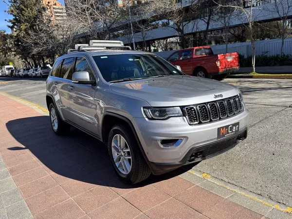 JEEP GRAND CHEROKEE LAREDO 3.6 - 2018 | 2669
