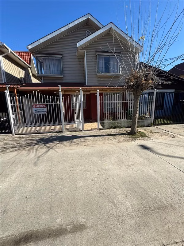 HERMOSA, LUMINOSA Y AMPLIA PROPIEDAD EN VILLA LOS AROMOS