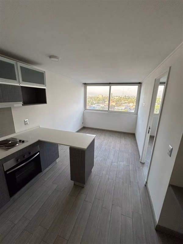 Departamento en venta de 1 dorm. Cercano Metro Las Torres