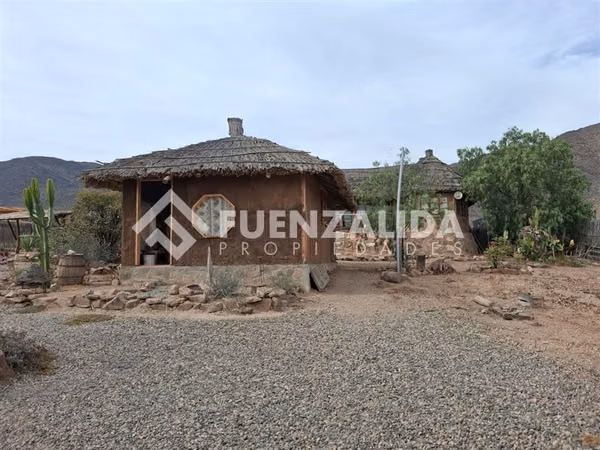 3 Casas y 3 Cabañas Sector Las Porotas, Vallenar