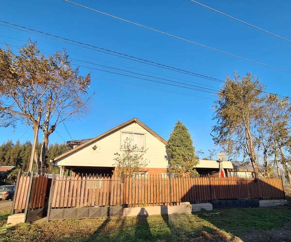 SE VENDE CASA NUEVA IMPERIAL, 2 PISOS, V BALDOMERO