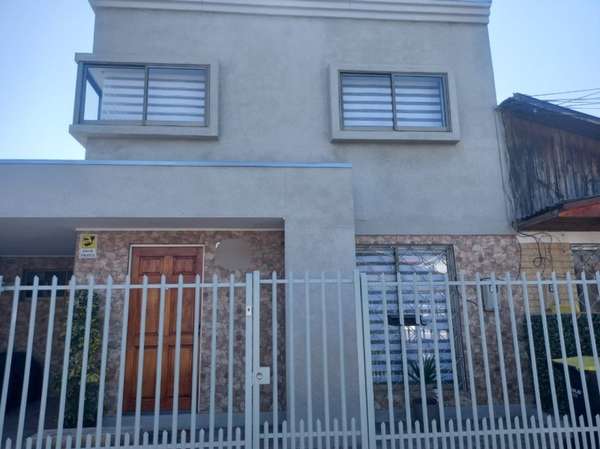 SE VENDE CASA 2 PISOS 6D 2B 1E REMODELADA RECEPCION FINAL