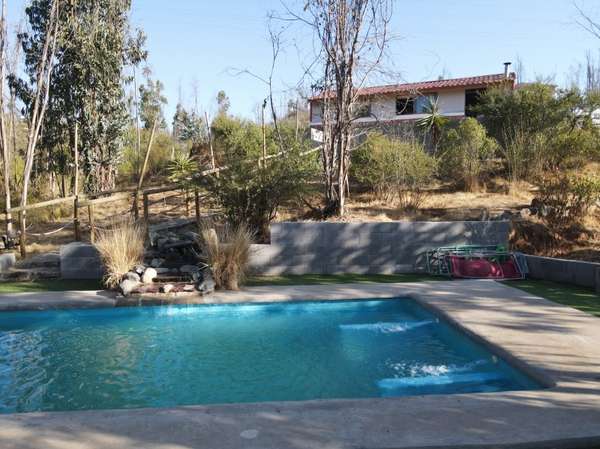 HERMOSA PARCELA CON QUINCHO Y PISCINA INCLUIDA
