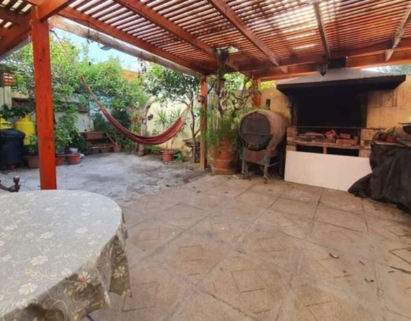 SE VENDE CASA 2 PISOS AMPLIADA RECEPCIÓN FINAL 4D 3B 2E