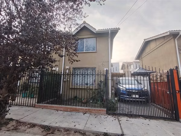 Casa en venta de 3 dorm. en Padre Hurtado