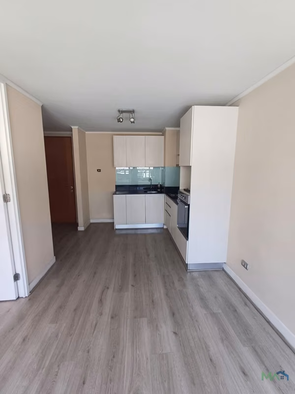 Departamento en Santa Victoria, Santiago Centro | Estacionamiento y Bodega