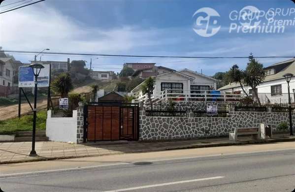 Casa en venta de 6 dorm. en El Tabo