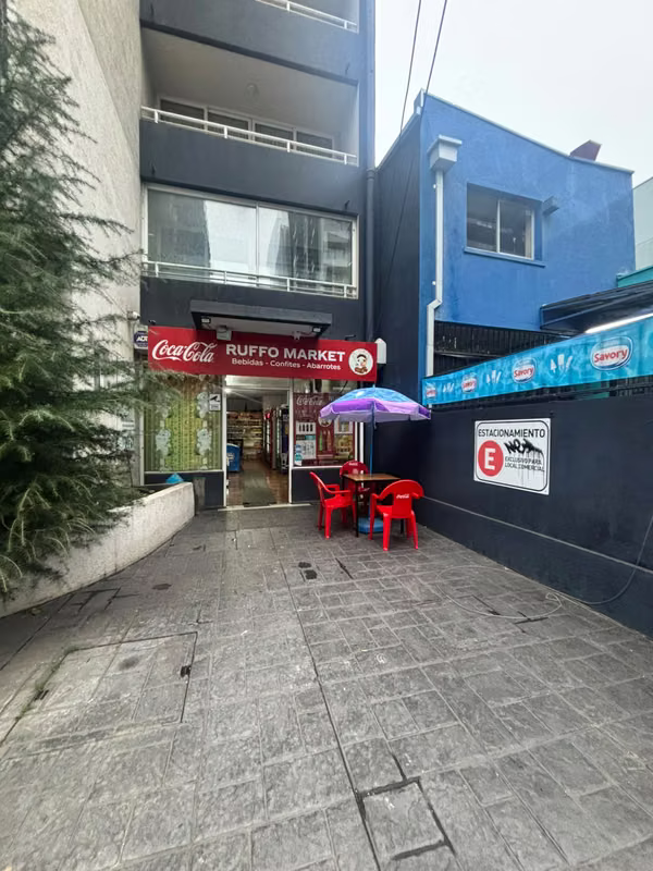 Local Comercial en Edificio Vicenzo