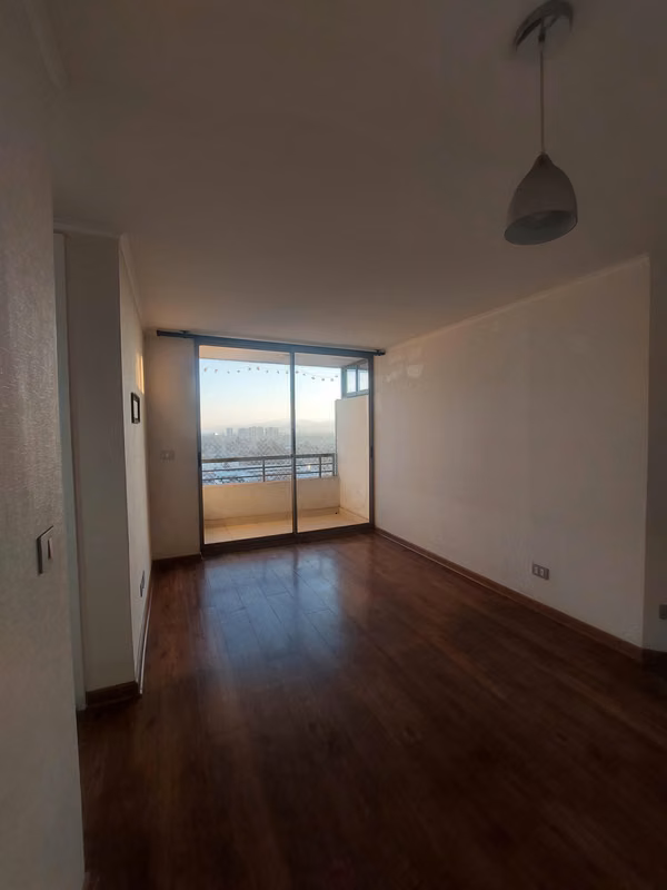 DEPARTAMENTO 2D/2B CON ESTACIONAMIENTO Y BODEGA CONDOMINIO ARCADIA EXCELENTE CONECTIVIDAD