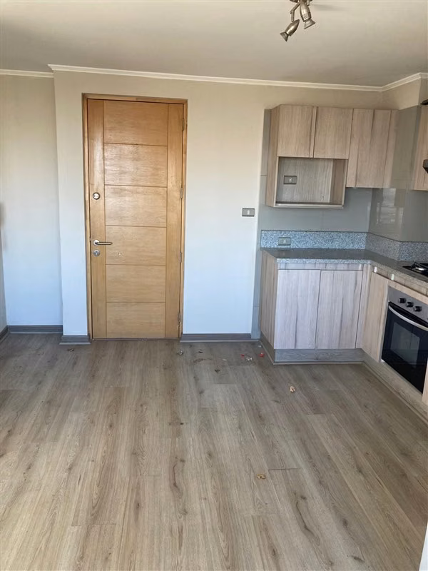 Departamento en arriendo de 2 dorm. en San Miguel