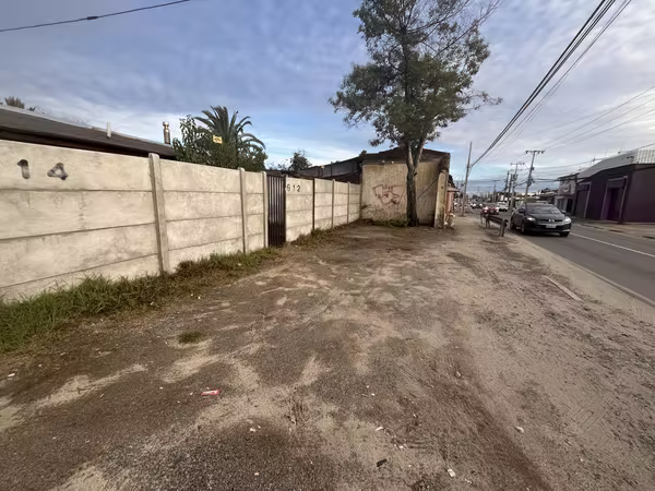 Amplio terreno en Quillota por Av. 21 de mayo