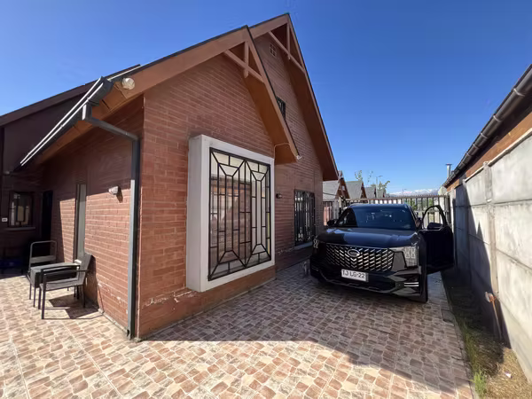 Vendemos Casa Aislada, en excelente sector, ubicada en la comuna de Machalí, avenida San Juan, Valle Lo Castillo