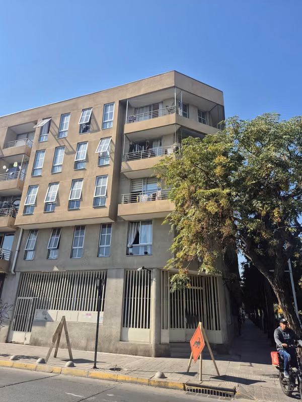 DEPARTAMENTO  BARRIO YUNGAY PARQUE PORTALES