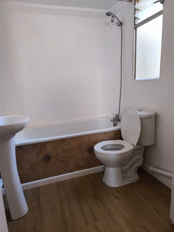 Arriendo Casa Interior con estacionamiento, Playa Ancha