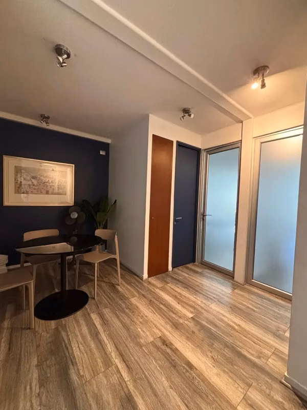 Arriendo Of Amplios Espacios 2p 2e 2 Baños Vitacura
