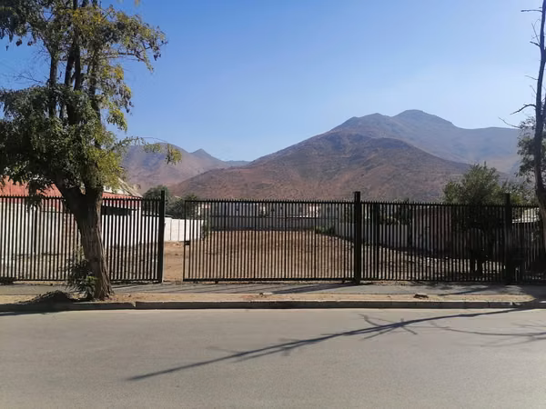 Terreno Industrial a la Venta en área comercial en Baquedano, Comuna Lampa.