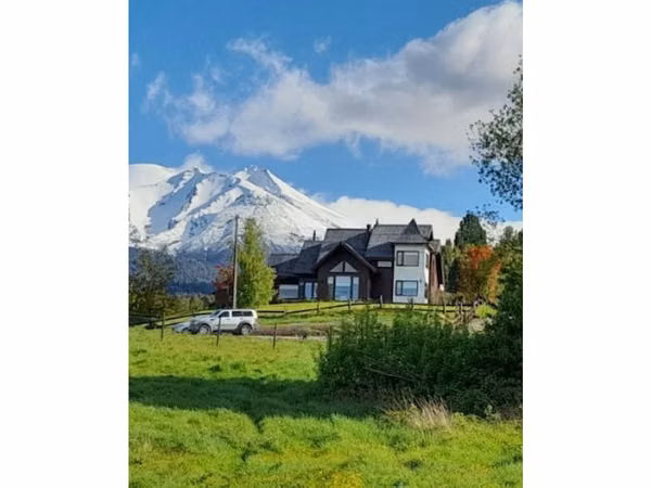 Casa en parcela de 5000 m2 con Hermosa Vista al Volcán