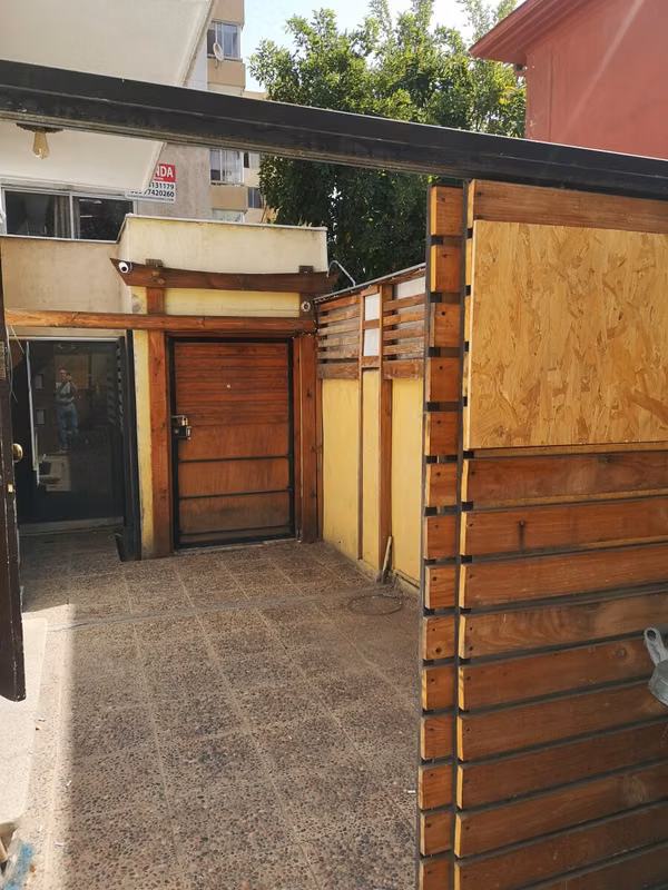MUY BUEN LOCAL COMERCIAL A 1 CUADRA DE PLAZA ÑUÑOA