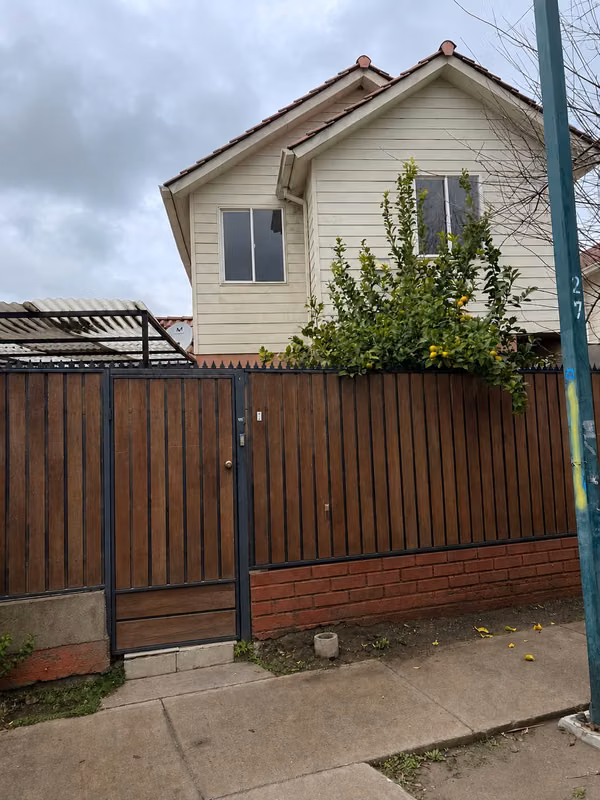 Se Vende Propiedad ubicada en Los Tulipanes.