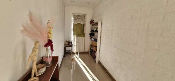 Arriendo de bodega / oficina, en La Cruz, paradero 14,5.  $130.000.