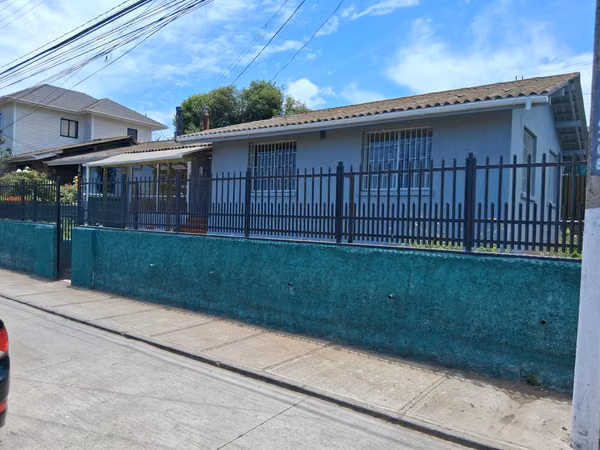 Casa esquina Quellón, Las Dalias San Antonio