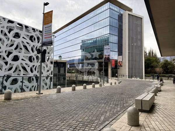 Oficina cercana al Portal La Dehesa, Lo Barnechea