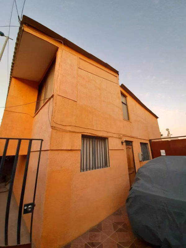 SE ARRIENDA CASA AMOBLADA PARA EMPRESA