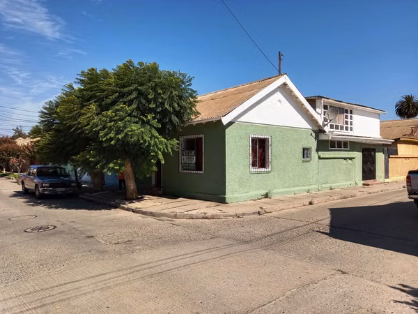 Se vende OPORTUNIDAD CASA SOLIDA DE 2 PISOS