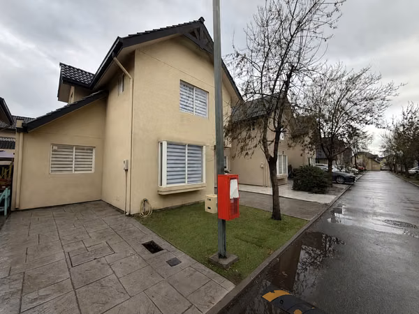 HERMOSA CASA REMODELADA EN VALLE GRANDE