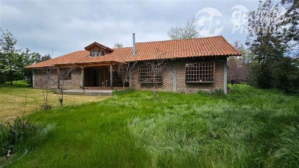 Casa en arriendo de 6 dormitorios san francisco de Mostazal