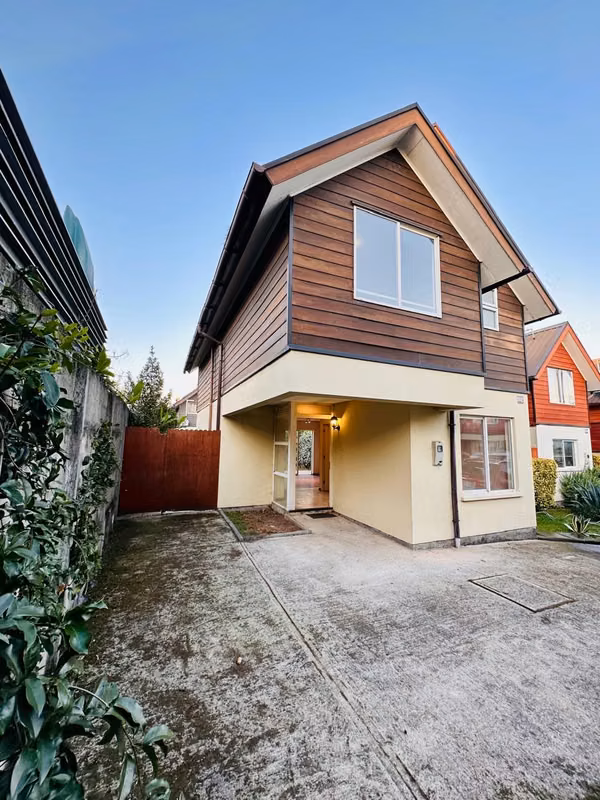 SE VENDE HERMOSA CASA CONDOMINIO LAGAR