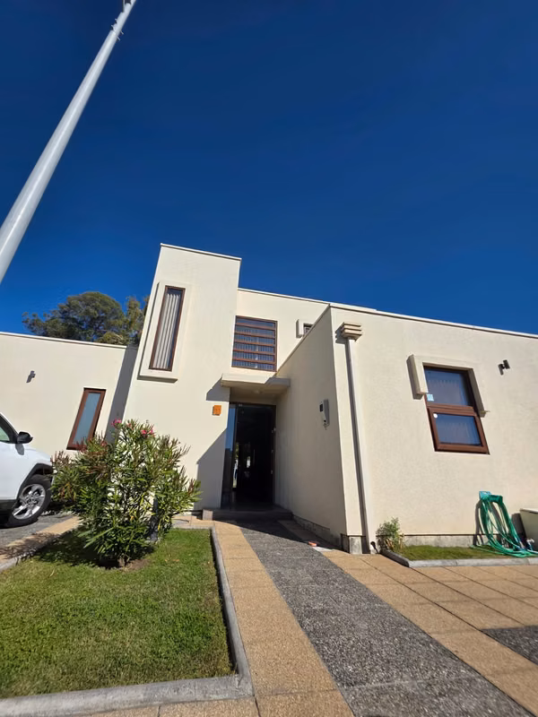 SE ARRIENDA HERMOSA CASA CONDOMINIO LA ESTANCIA