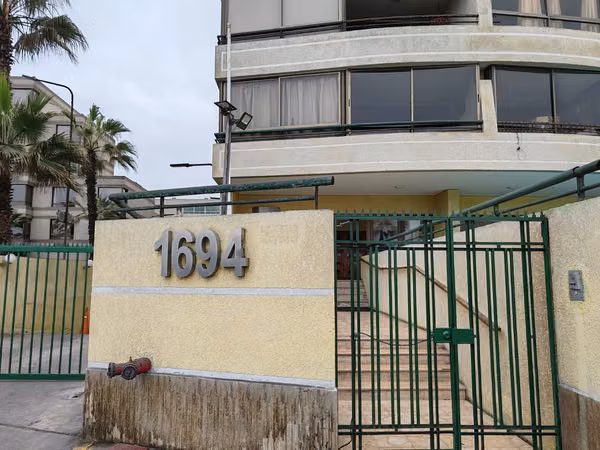 Venta Departamento Amoblado de 2D en Golden Tower