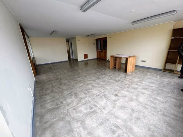 OFICINAS - 130m² - EN PLAZA DE ARMAS DE TALCAHUANO.