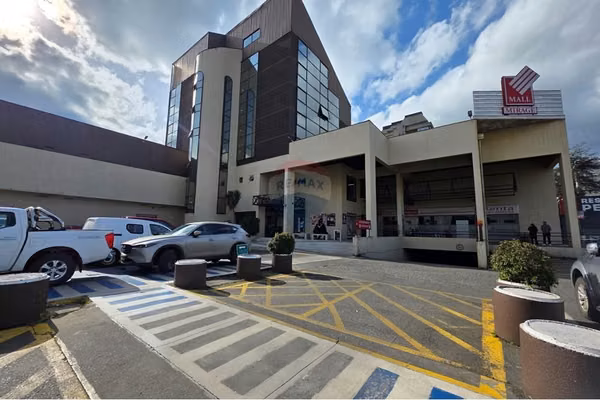 Se vende oficina de 46 m2, mall mirage