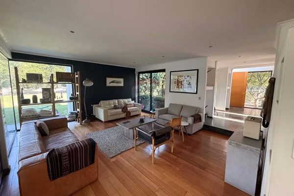 Casa en venta en colina – camino al refugio